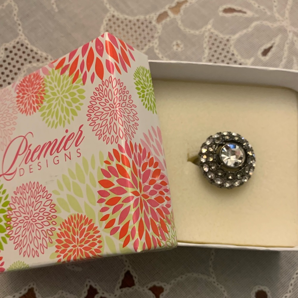 Premier Designs Ring